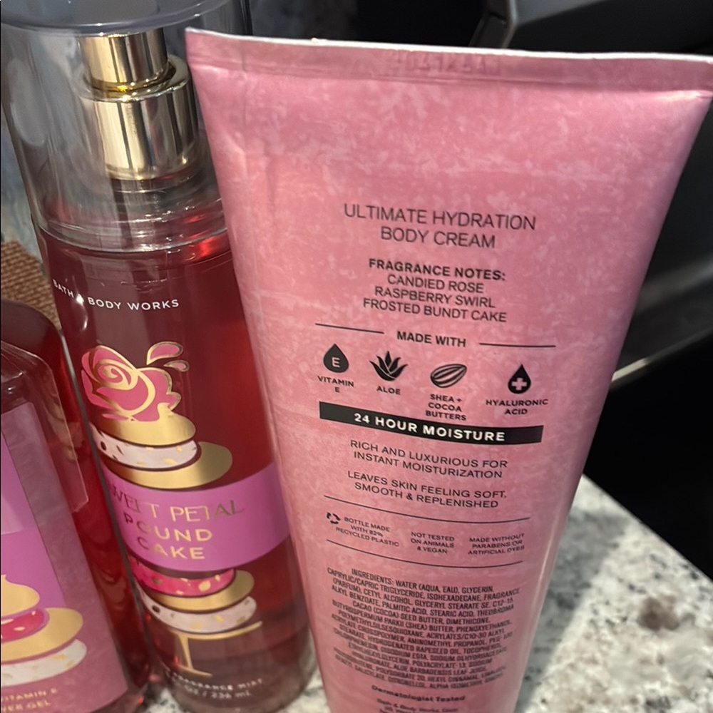 Bath & Body Works Pink Body Wash Collection - Picture 2 of 4